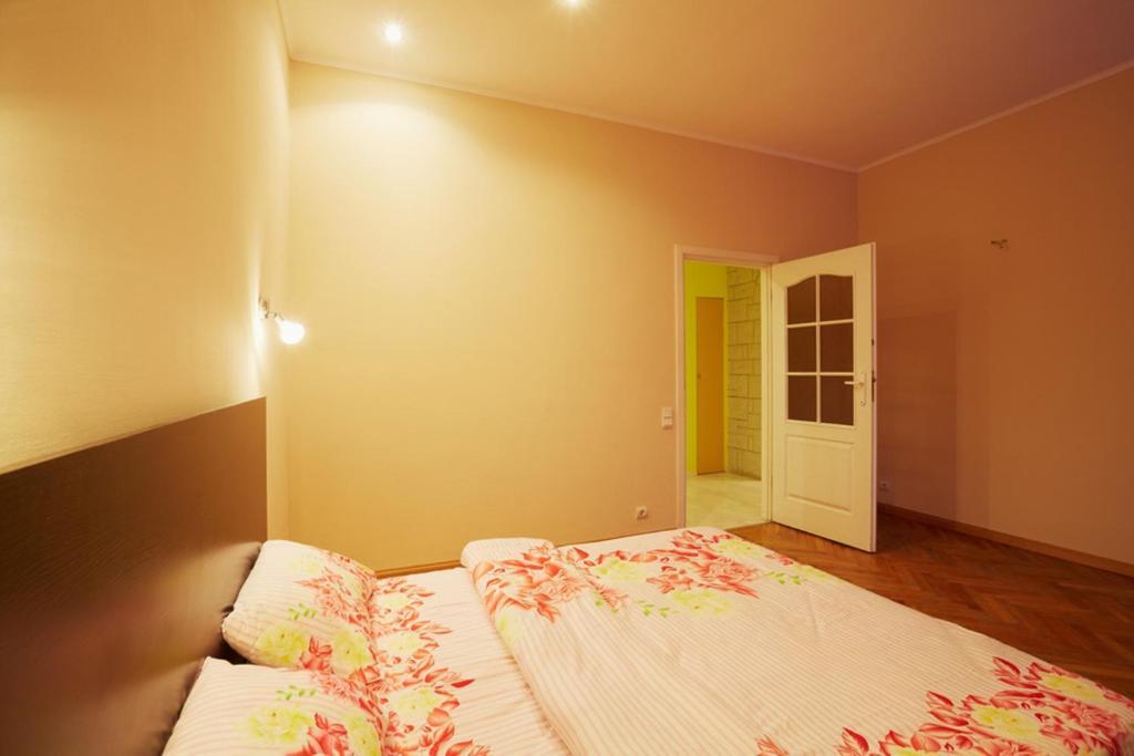 Stay Lviv Apartments Zimmer foto